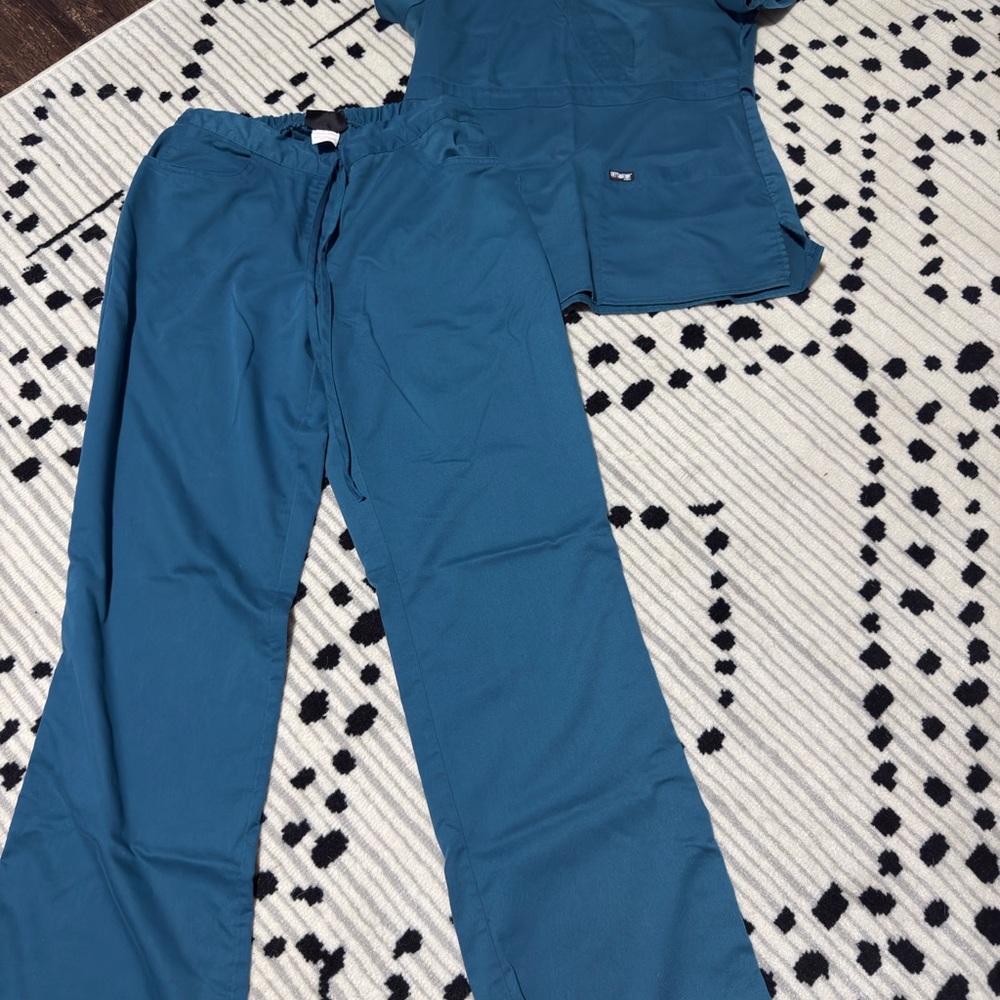 Greys Anatomy Women’s scrub set